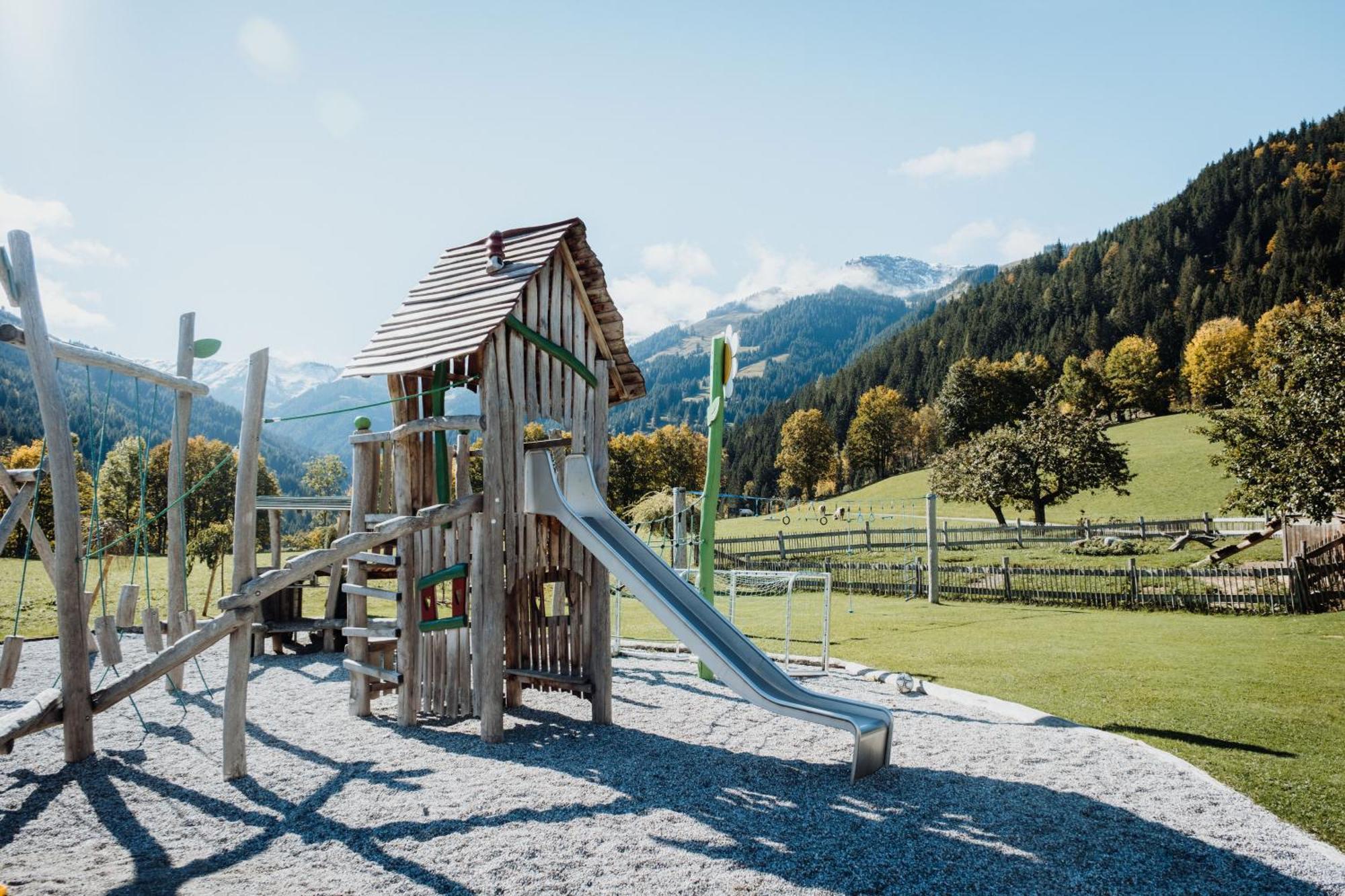 Biohof Ebengut Aparthotel Maria Alm am Steinernen Meer Exterior photo